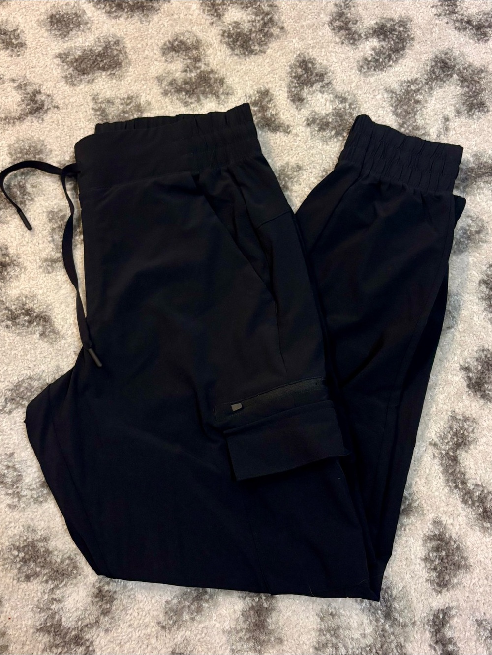 • black joggers •